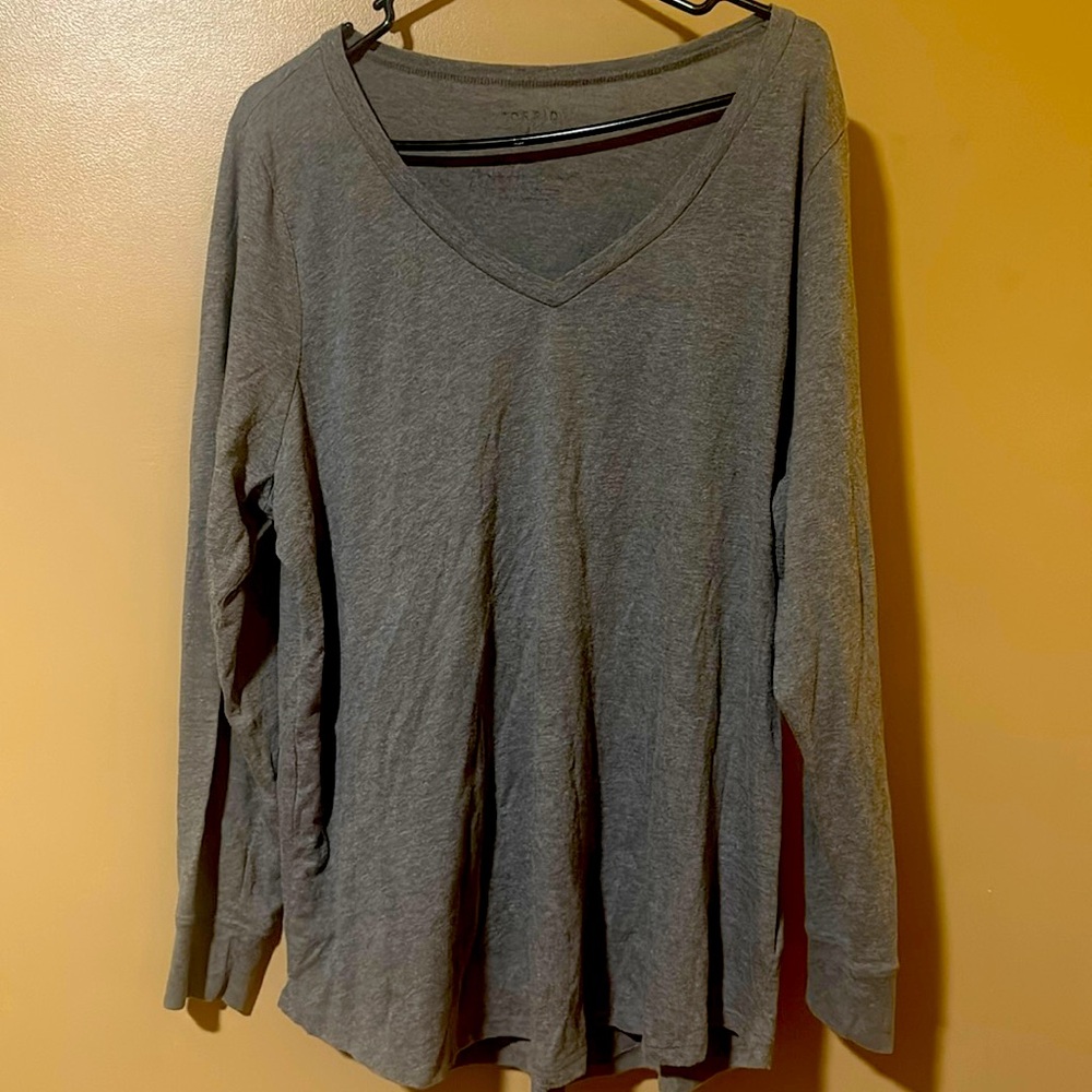 Torrid size 3 long sleeve classic fit tee